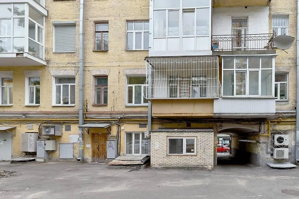 Лофт 100 М2 - Три Раздельных Спальни Улица Бассейная 13 Метро Дворец Спорта Kyiv Ukraine